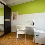 Hostello Airport Strzegomska - W Pelni Wyposazone Hostel *
