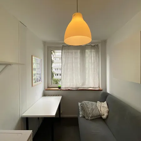 Hostello Airport Strzegomska - W Pelni Wyposazone * Vratislav