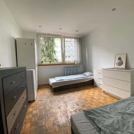 Hostello Airport Strzegomska - W Pelni Wyposazone * Vratislav