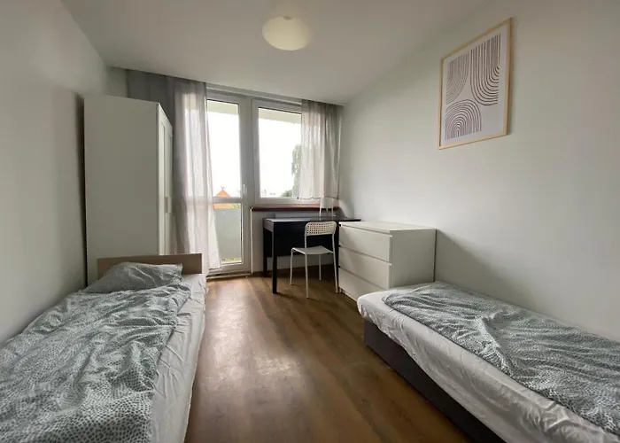 Auberge de jeunesse Hostello Airport Strzegomska - W Pelni Wyposazone