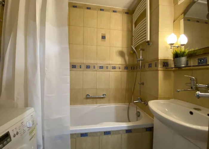 Hostello Airport Strzegomska - W Pelni Wyposazone Wrocław