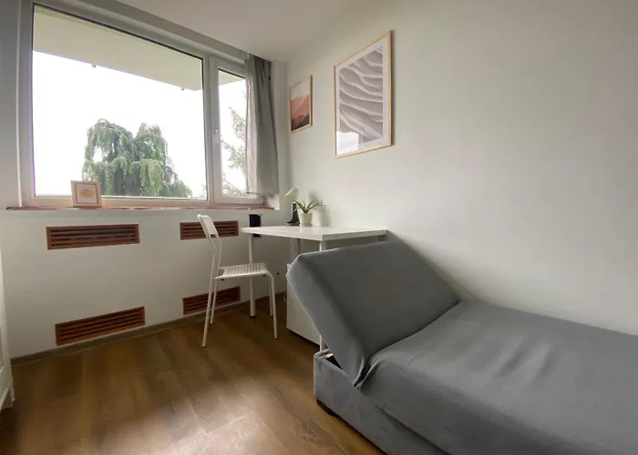 Hostello Airport Strzegomska - W Pelni Wyposazone Auberge de jeunesse