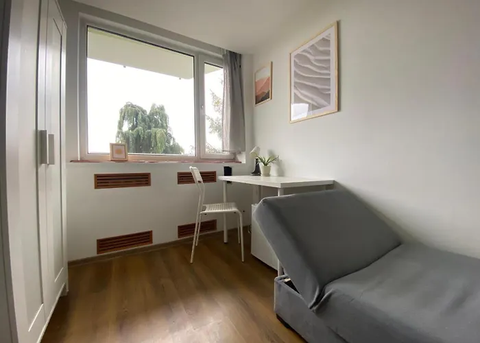 Auberge de jeunesse Hostello Airport Strzegomska - W Pelni Wyposazone *